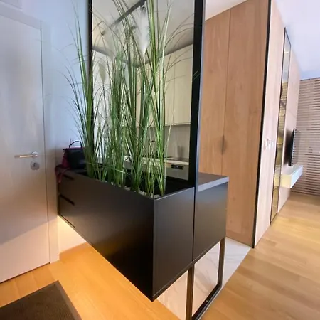 Exclusive Bl バニャ・ルカ